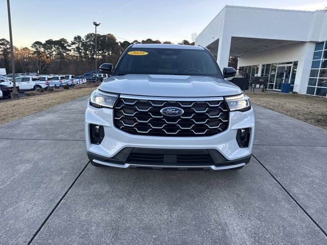 Used 2025 Ford Explorer Platinum w/ LUX Leather Package image 2