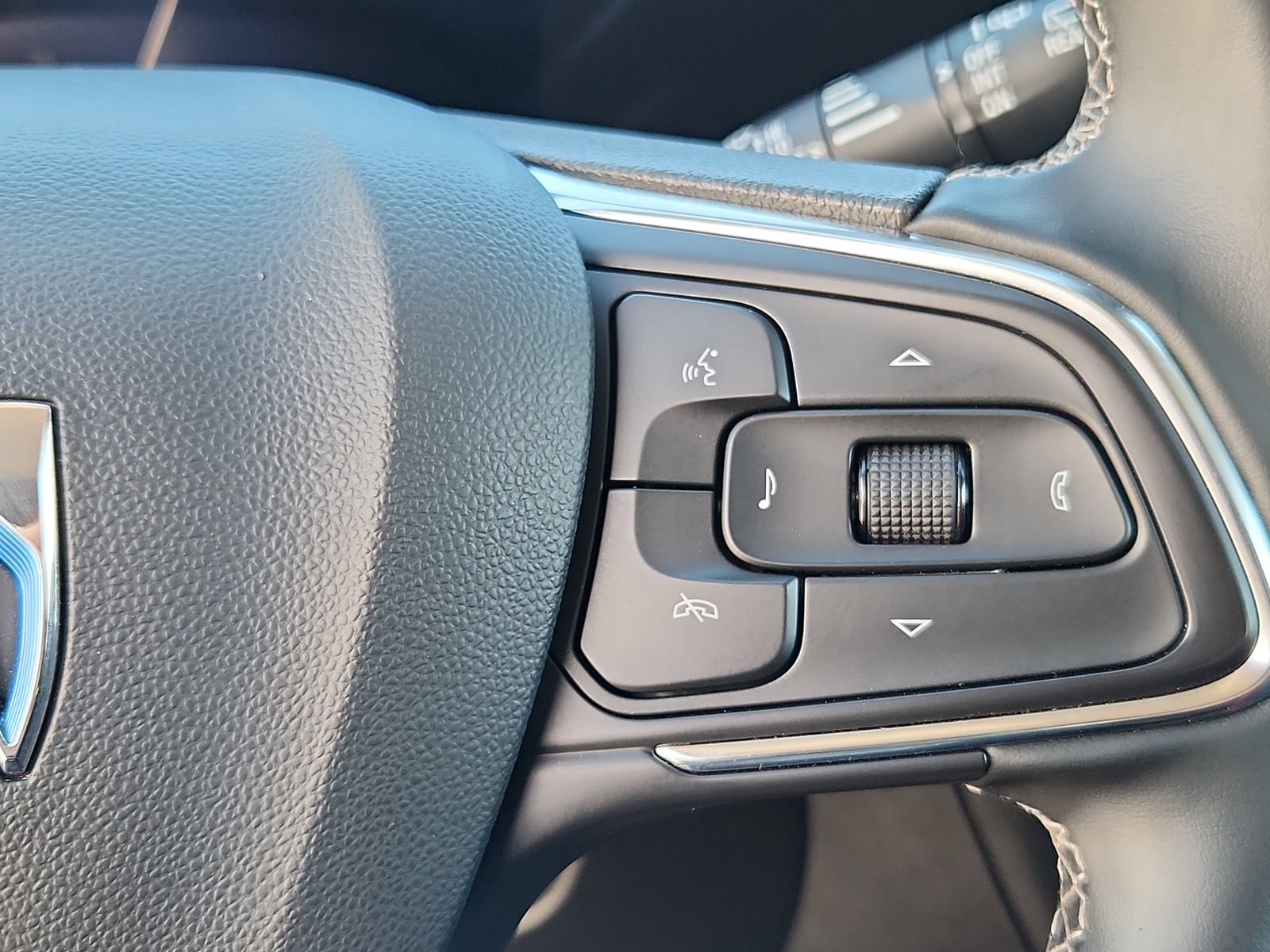 Used 2025 Buick Encore GX Preferred FWD image 21