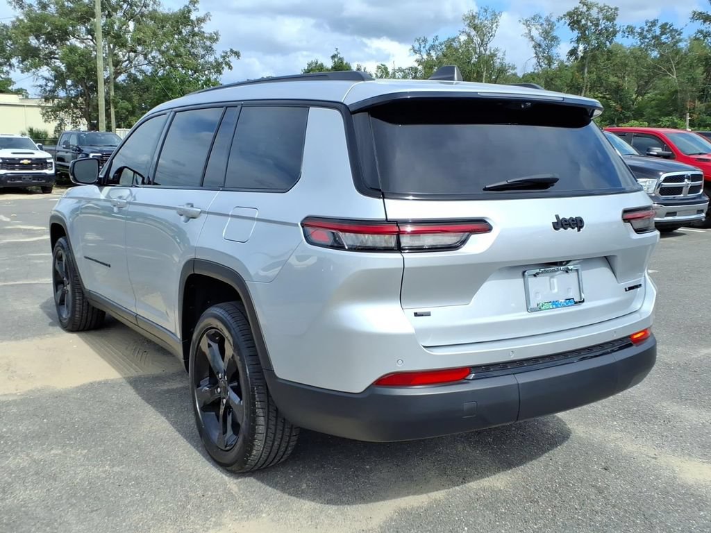 Used 2023 Jeep Grand Cherokee L Limited w/ Luxury Tech Group II RWD image 5
