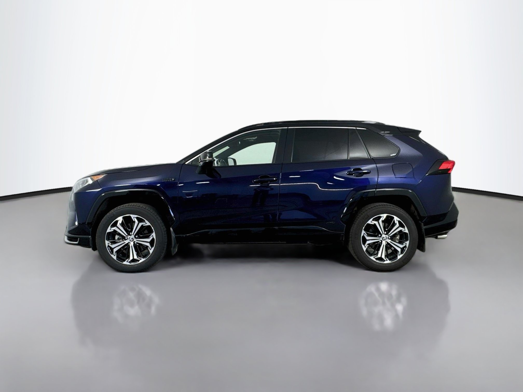 Certified 2021 Toyota RAV4 XSE w/ Weather Package AWD/4WD image 4