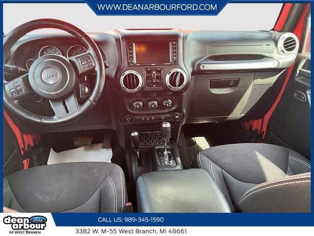 Used 2015 Jeep Wrangler Unlimited Sahara w/ Dual Top Group AWD/4WD image 9