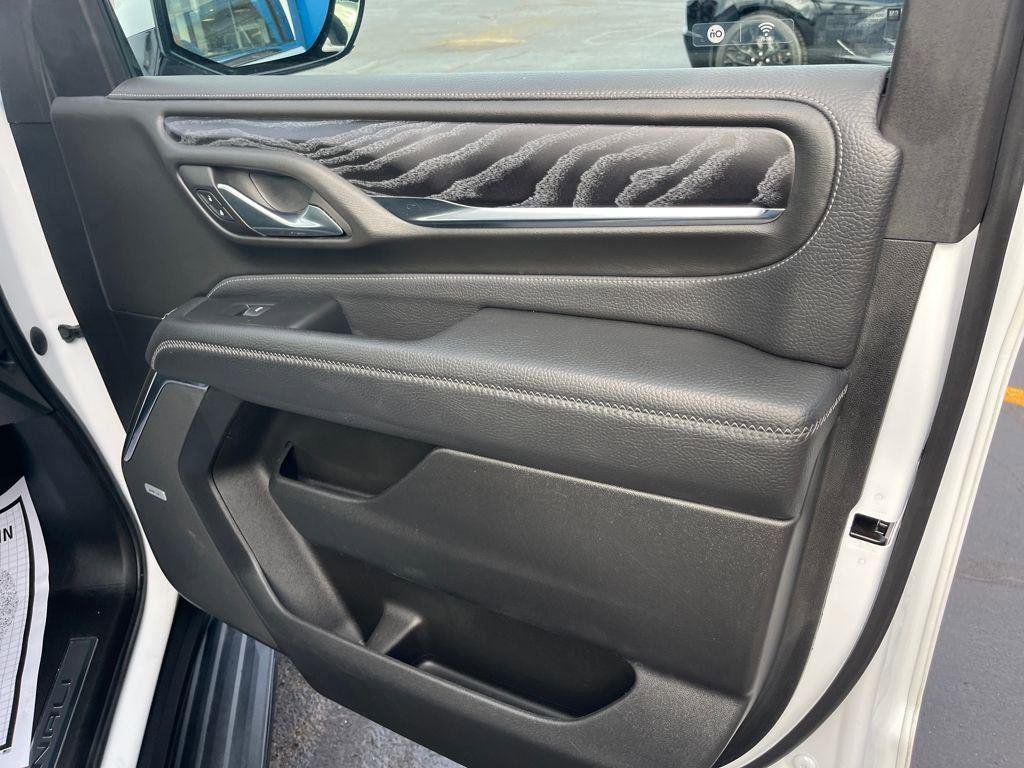 Used 2023 GMC Yukon Denali image 28