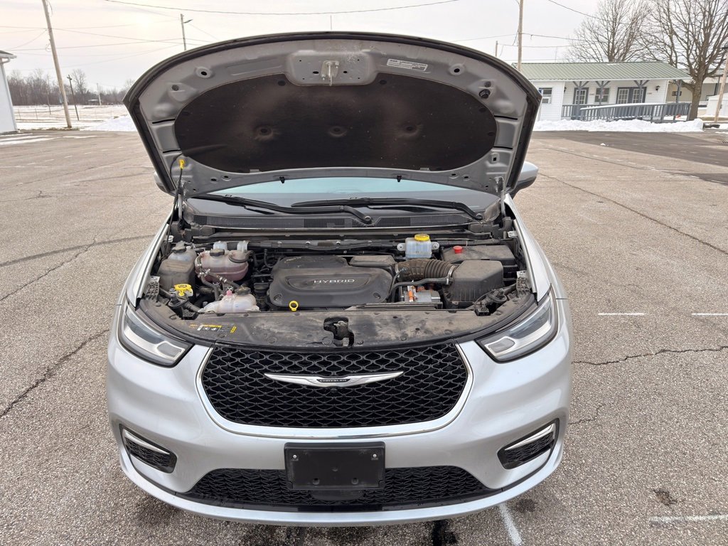 Used 2023 Chrysler Pacifica Touring-L image 48