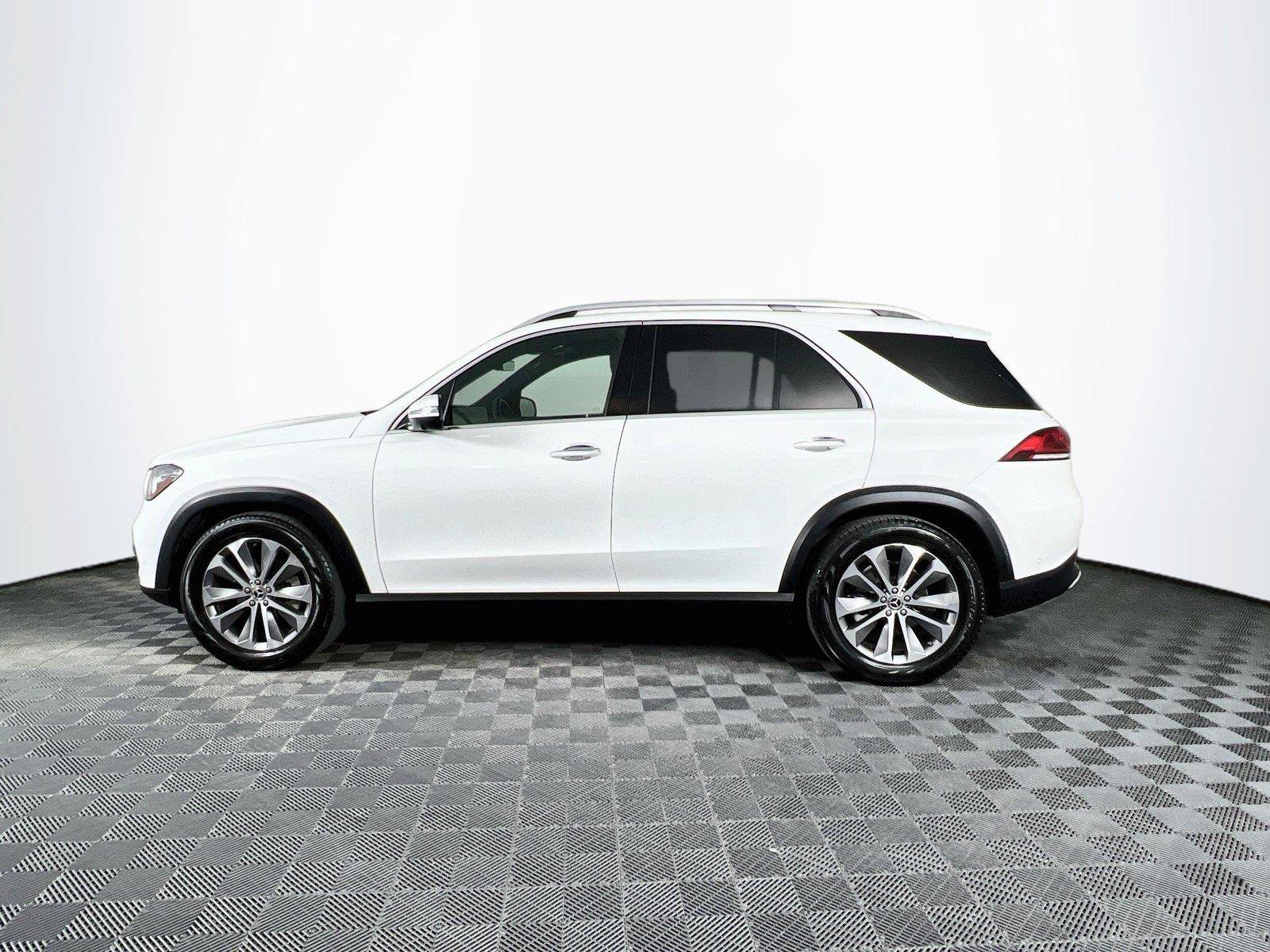 Certified 2020 Mercedes-Benz GLE 350 4MATIC image 3