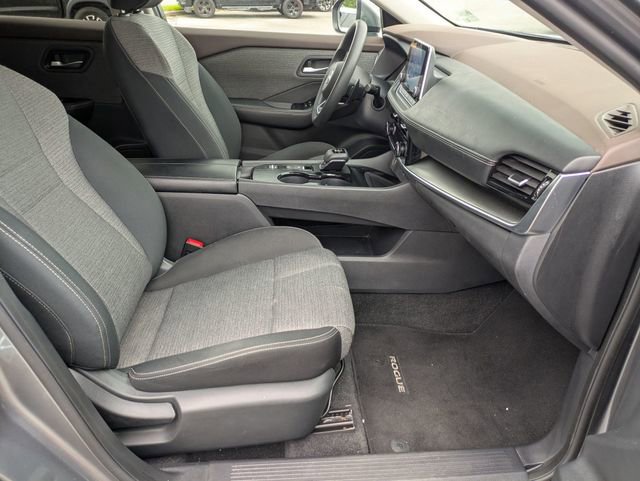 Used 2023 Nissan Rogue SV FWD image 26