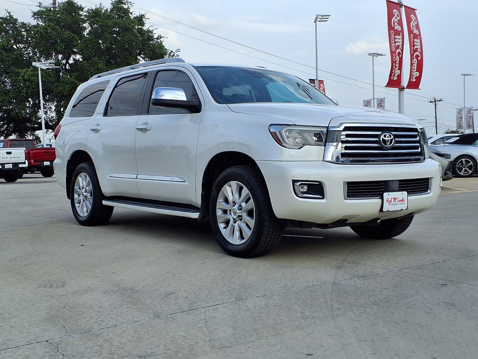 Used 2020 Toyota Sequoia Platinum RWD image 3
