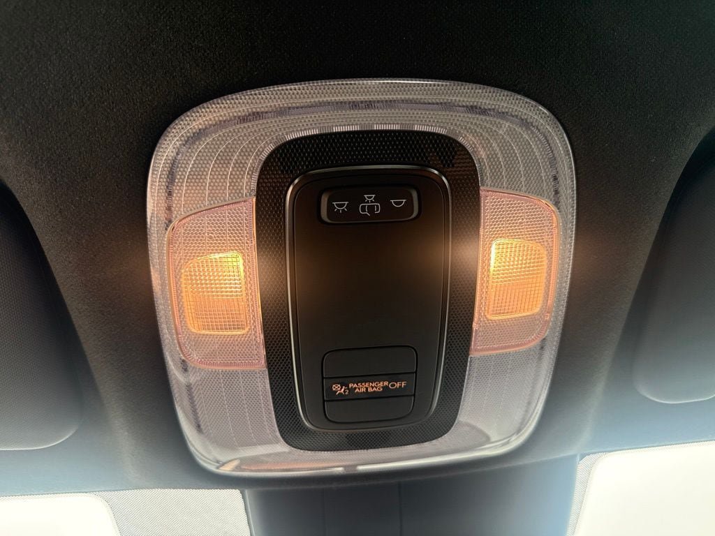 Used 2025 Hyundai Elantra Sport FWD image 10