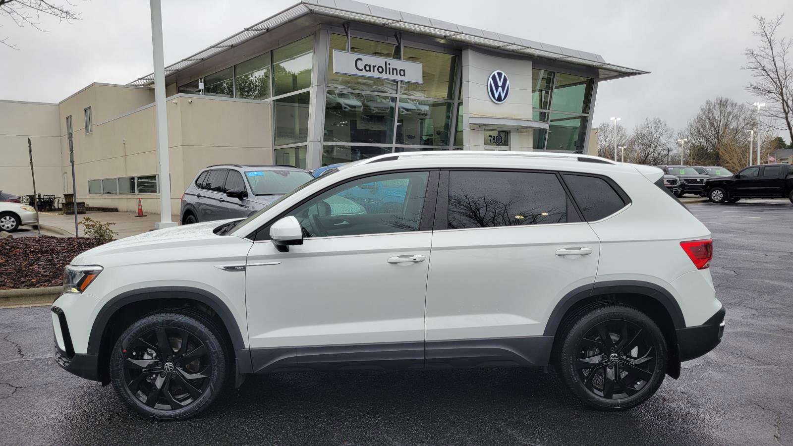 Used 2022 Volkswagen Taos SE w/ Panoramic Sunroof Package video 2