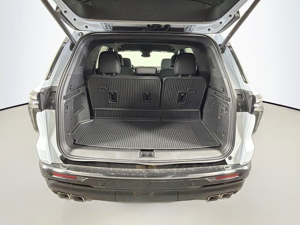 New 2026 Chevrolet Traverse High Country w/ LPO, Floor Liner Package AWD/4WD image 27