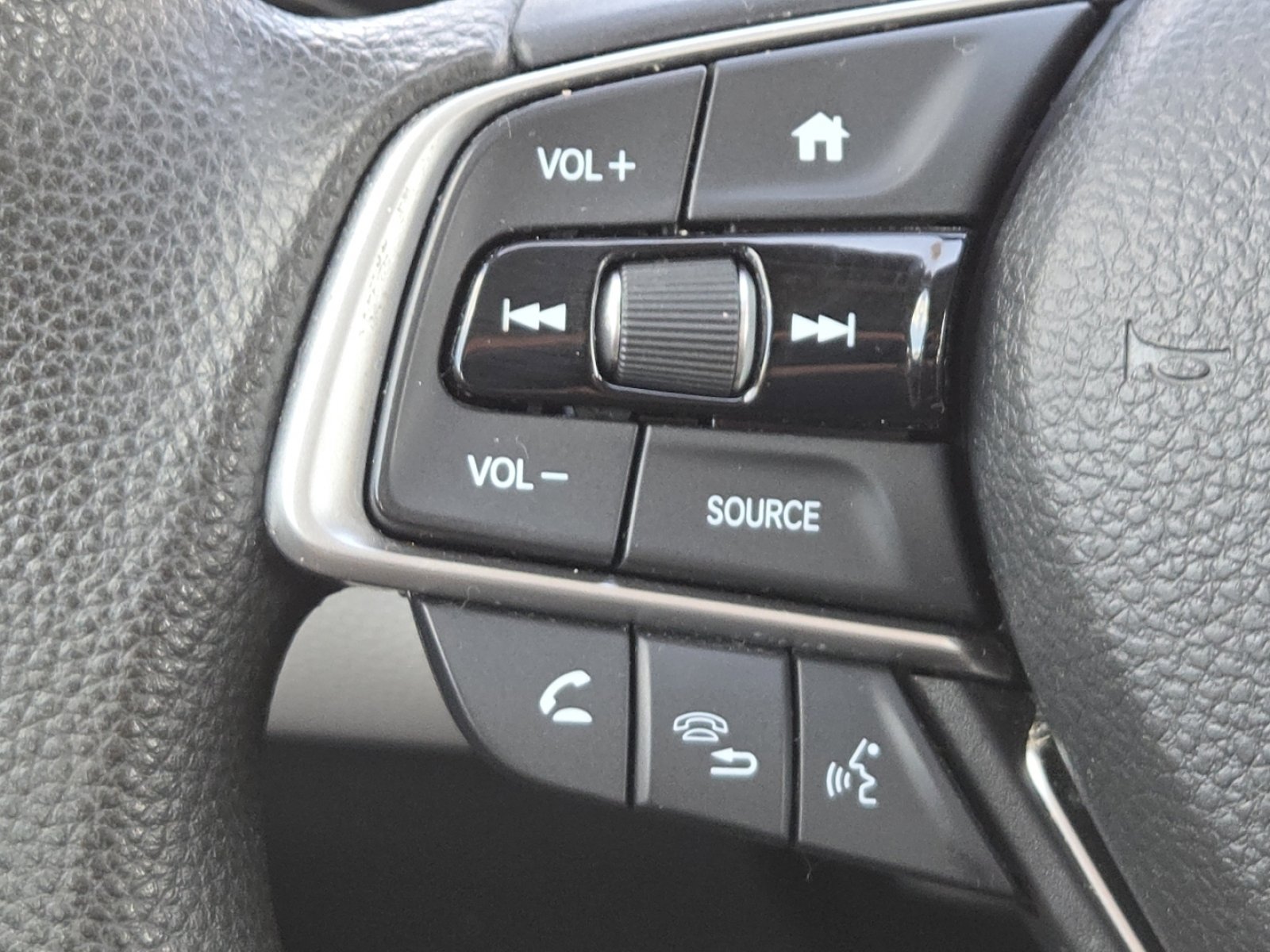 Used 2018 Honda Accord LX image 28