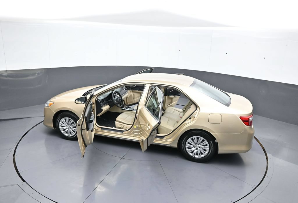 Used 2012 Toyota Camry LE FWD image 42