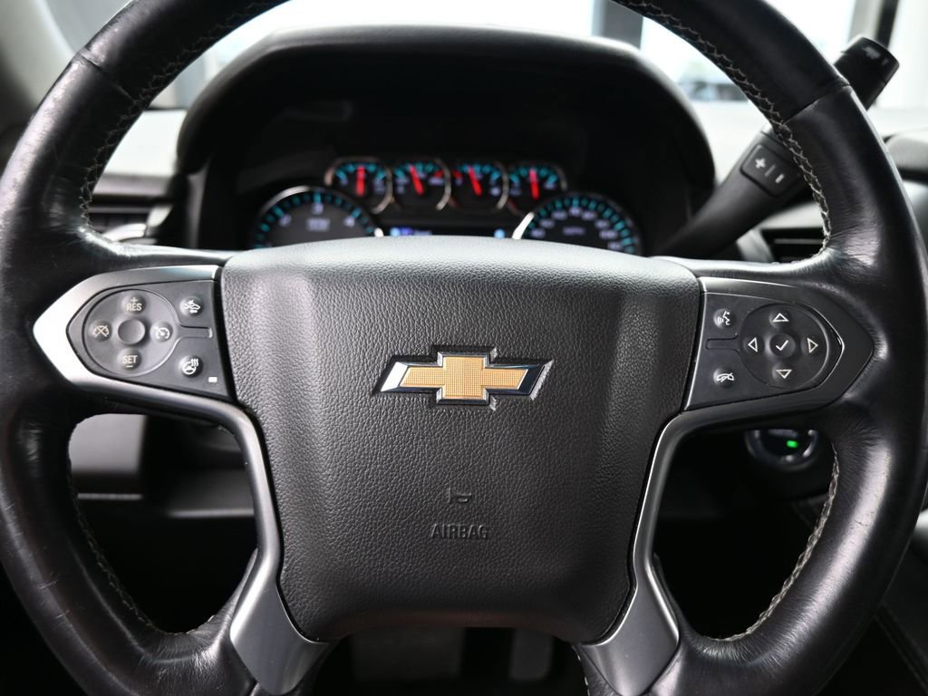 Used 2018 Chevrolet Suburban LT image 34