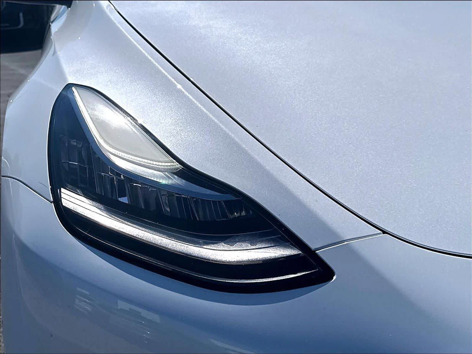 Used 2021 Tesla Model Y Long Range AWD/4WD image 30