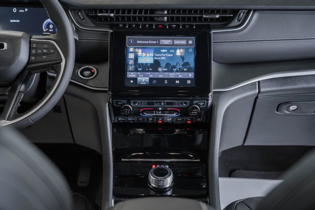 New 2025 Jeep Grand Cherokee 4WD image 20