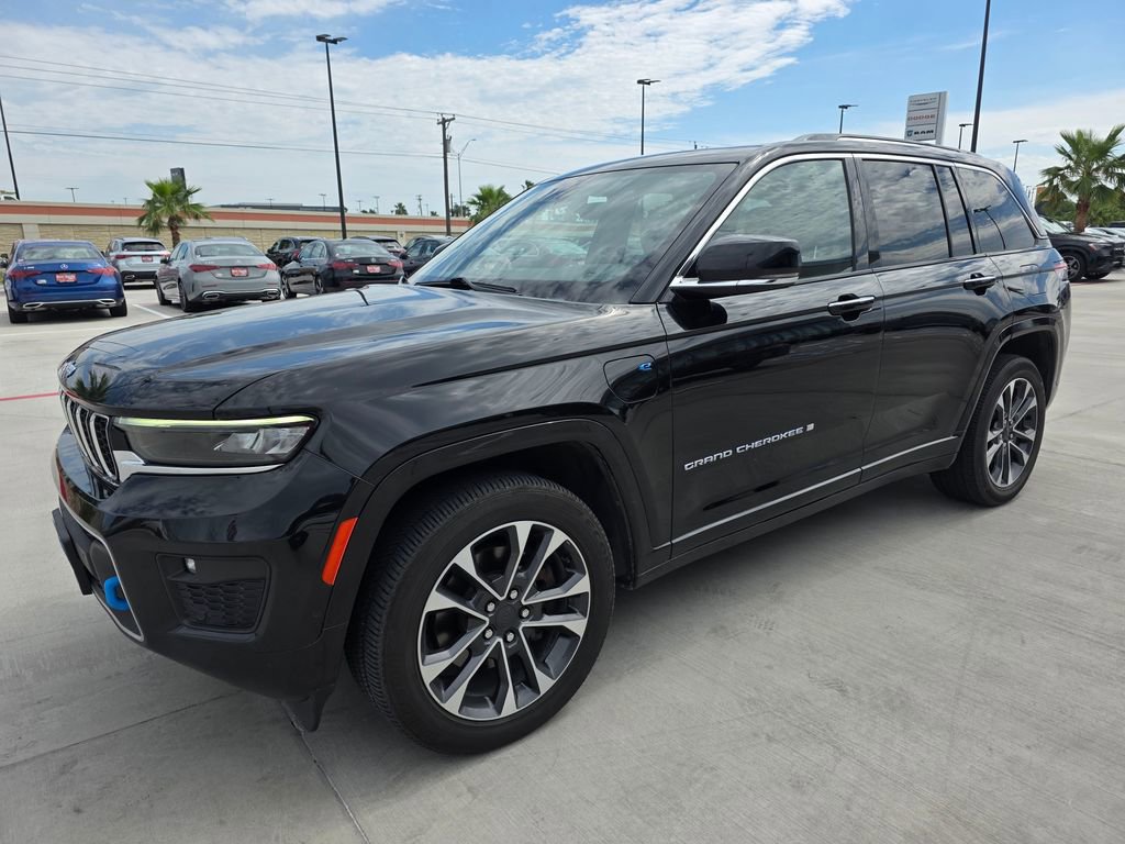 Used 2022 Jeep Grand Cherokee Overland AWD/4WD image 3