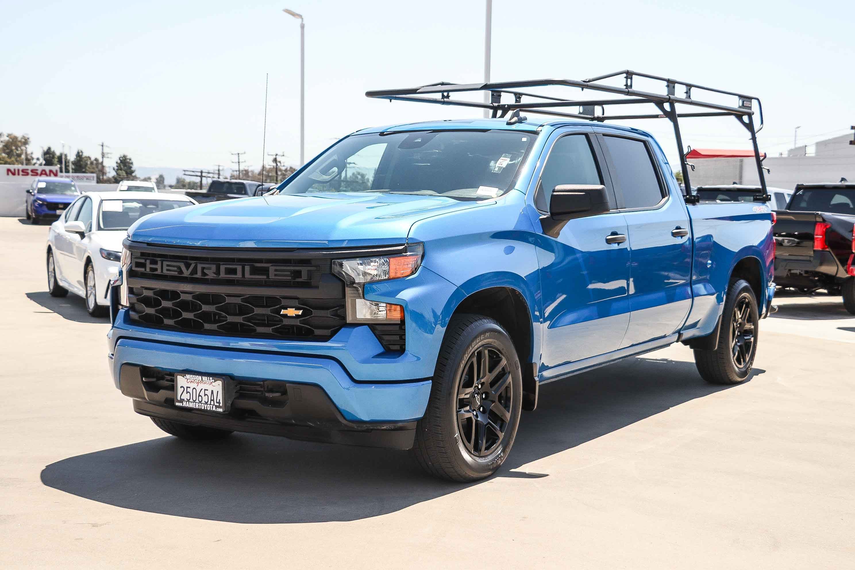 Used 2023 Chevrolet Silverado 1500 Custom AWD/4WD image 3