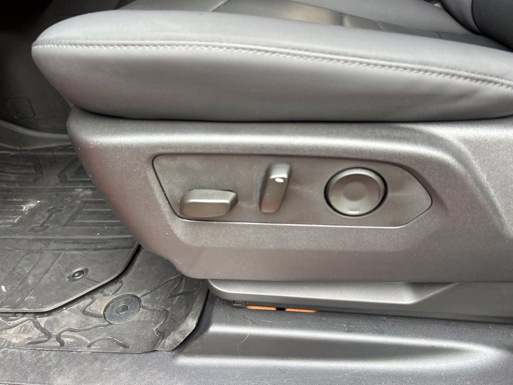 Used 2024 GMC Hummer EV 2X w/ LPO, Illumination Package AWD/4WD image 57