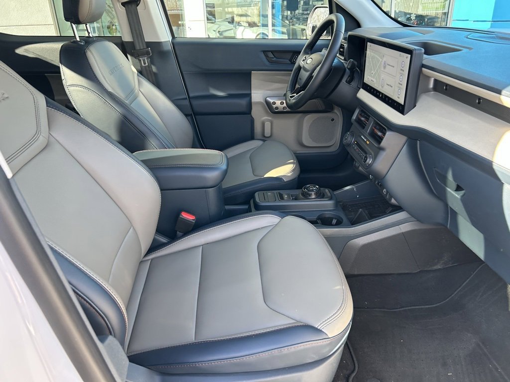 Used 2025 Ford Maverick Lariat w/ 4K Tow Package image 19