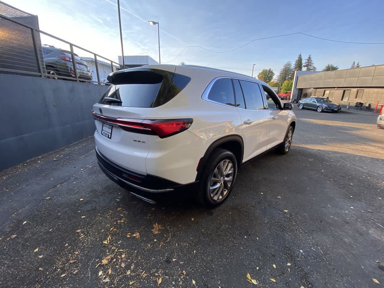 Used 2026 Buick Enclave Preferred AWD/4WD image 6
