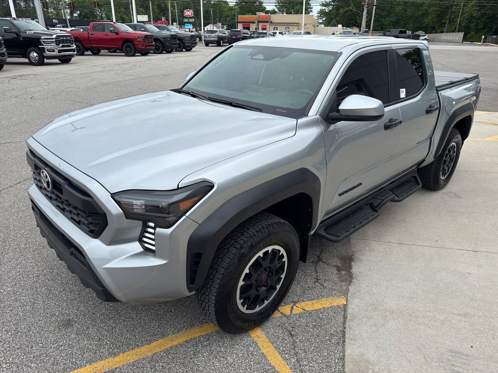 Used 2024 Toyota Tacoma TRD Off-Road AWD/4WD image 10