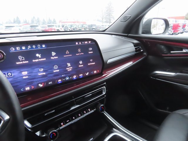 Used 2024 Chevrolet Traverse Z71 w/ Enhanced Driving Package image 36