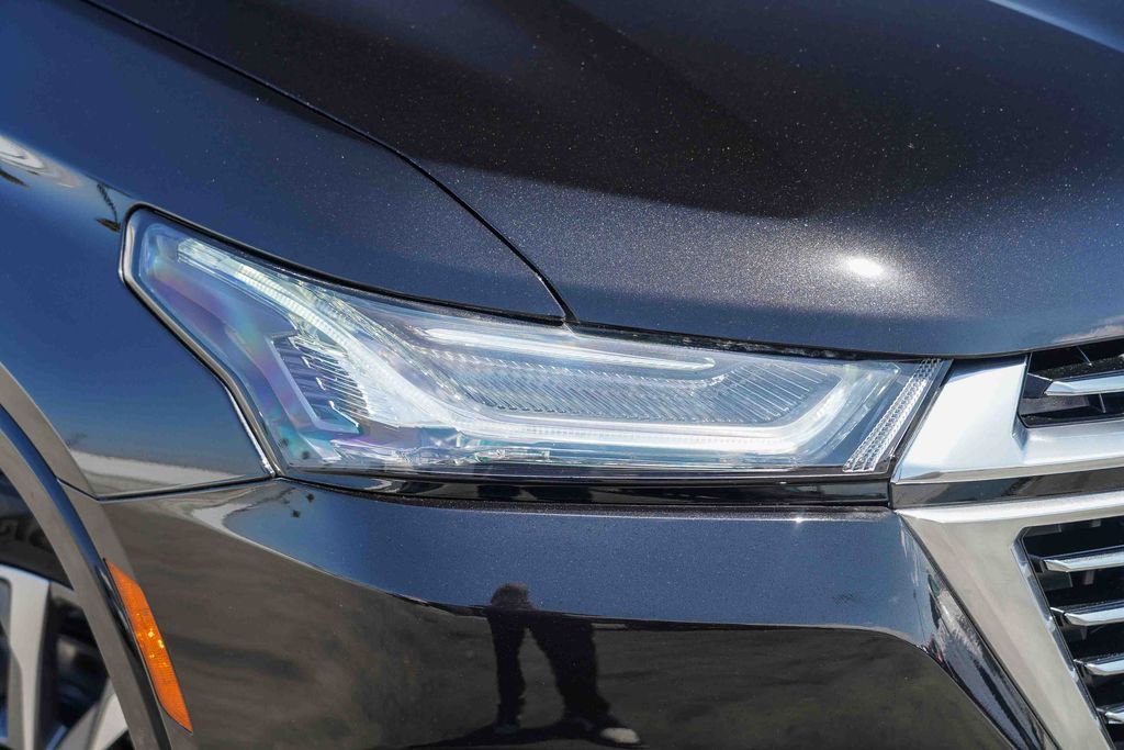 Used 2023 Chevrolet Traverse Premier image 3