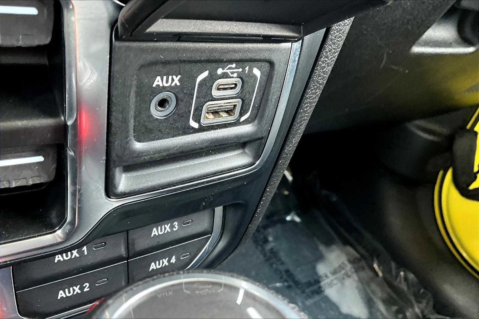 Used 2024 Jeep Wrangler Unlimited Rubicon 4xe image 34