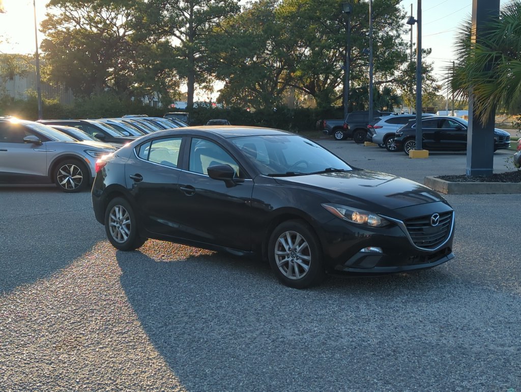 Used 2014 MAZDA MAZDA3 i Touring w/ Moonroof Package 1 FWD image 9
