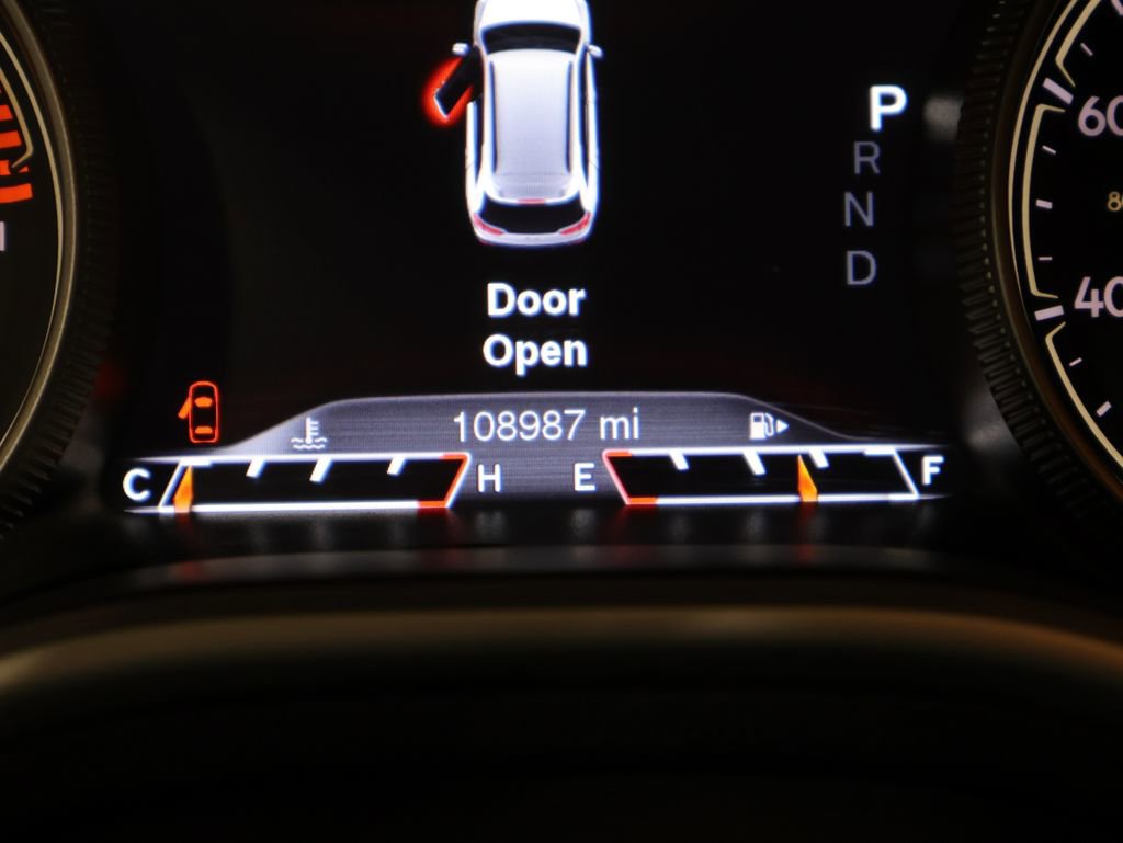 Used 2016 Jeep Cherokee Trailhawk w/ Comfort/Convenience Group image 39