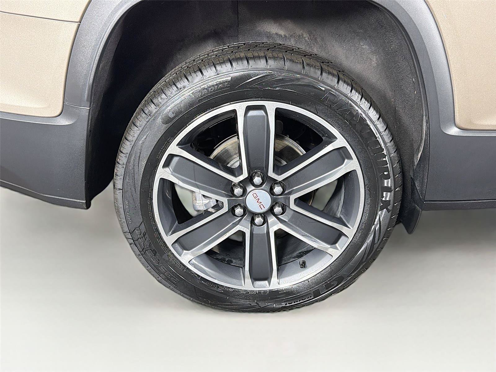 Used 2023 GMC Acadia SLT w/ Technology Package AWD/4WD image 34