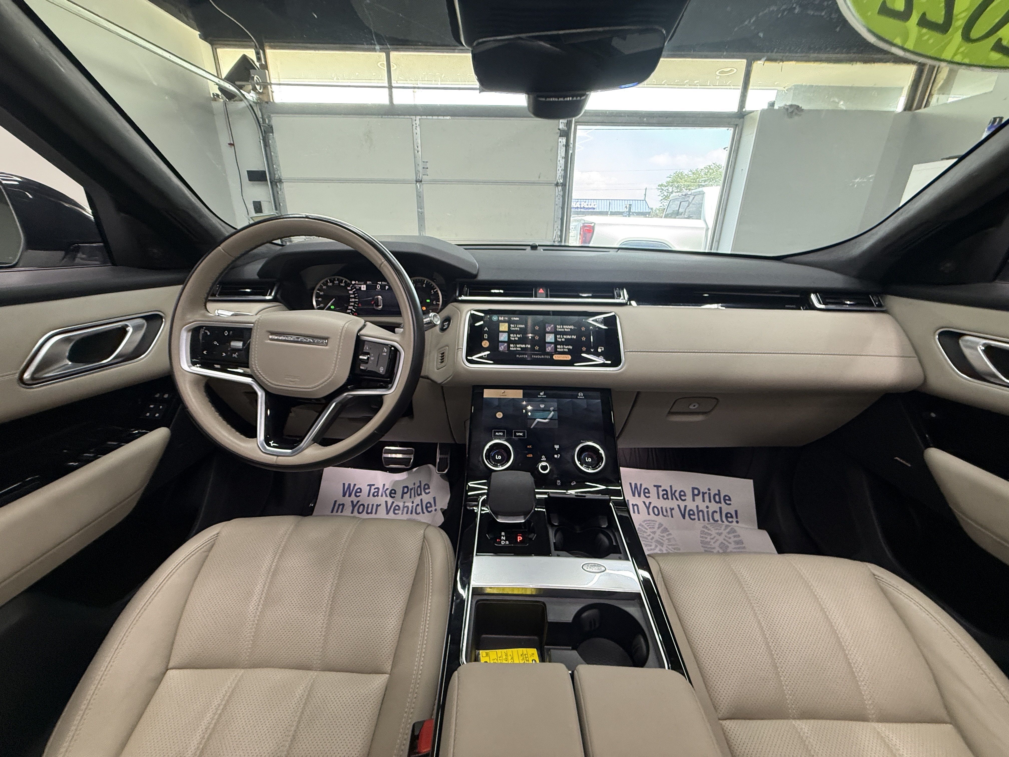 Used 2022 Land Rover Range Rover Velar R-Dynamic S AWD/4WD image 6