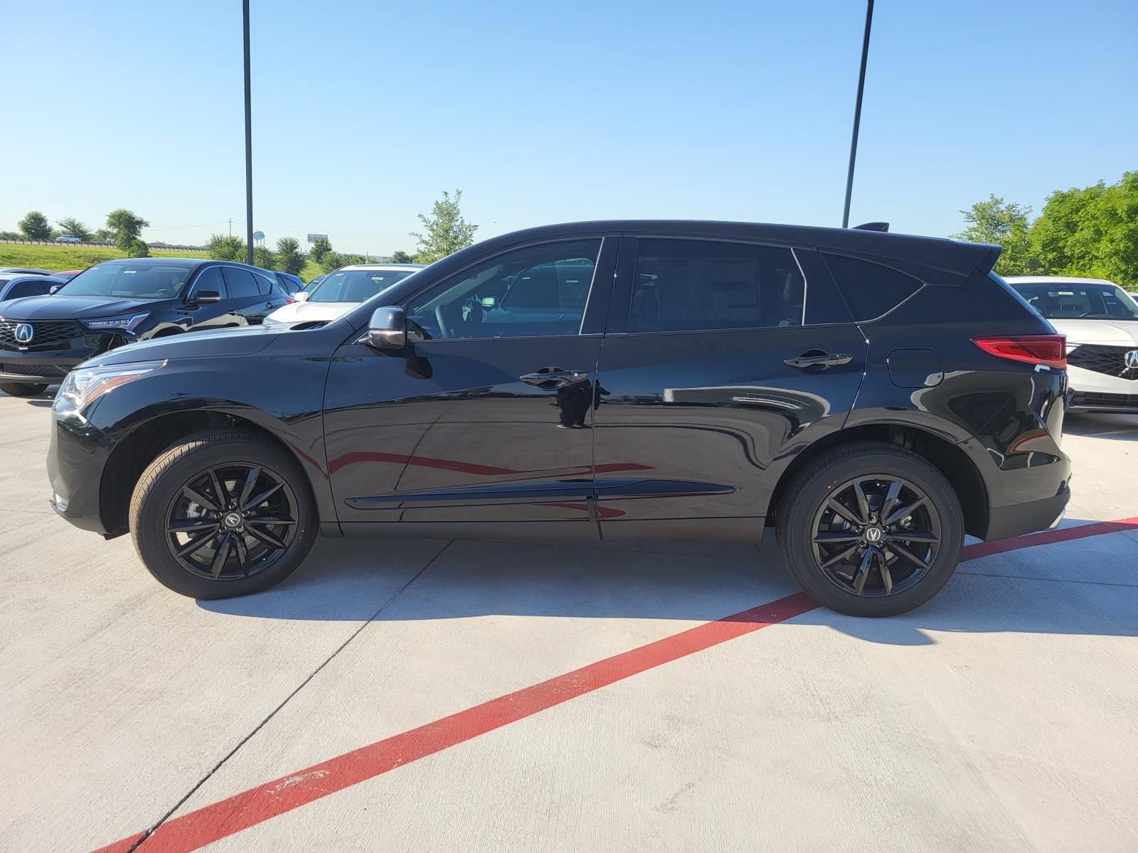 New 2026 Acura RDX SH-AWD image 3