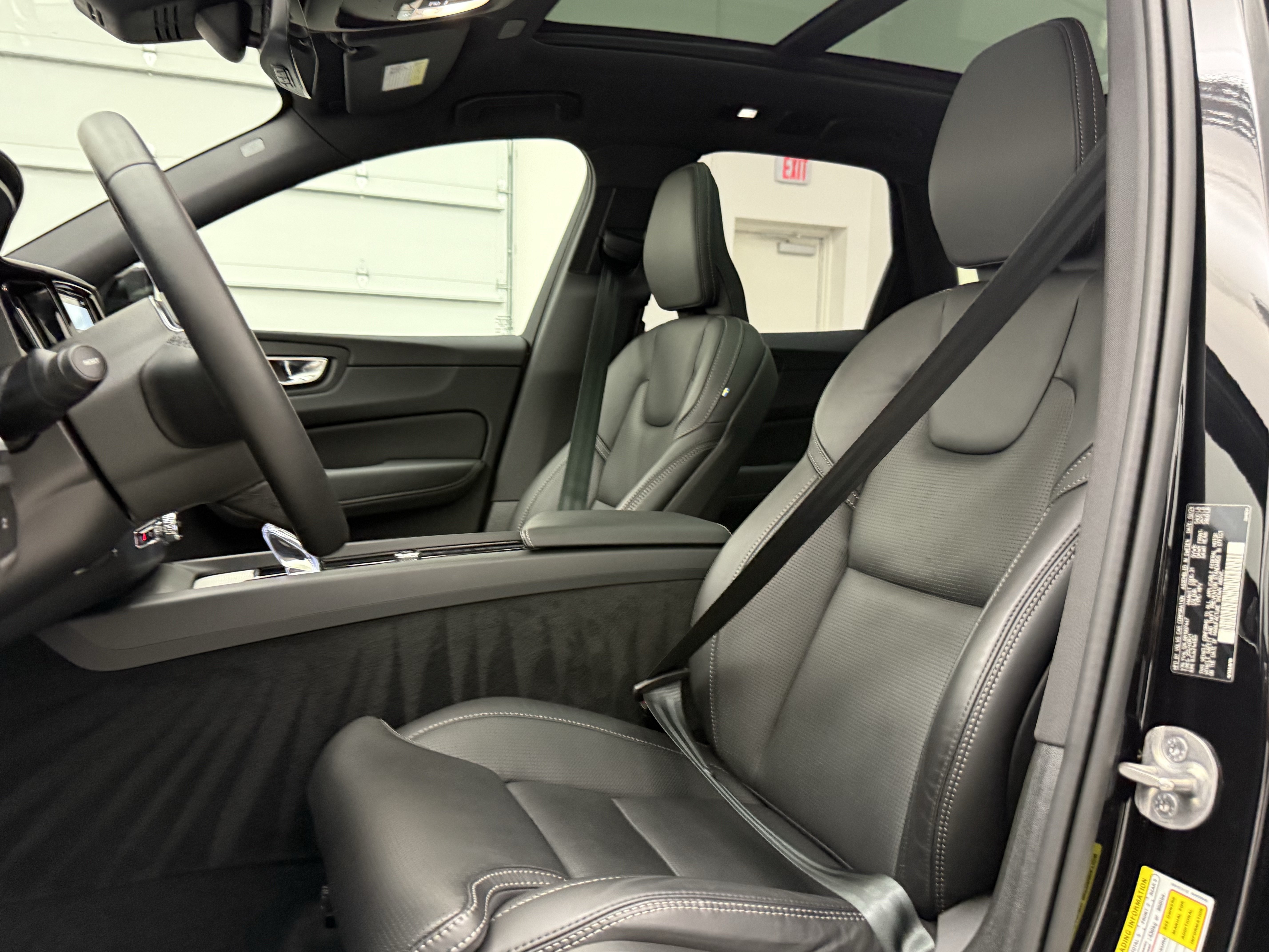 Certified 2024 Volvo XC60 B5 Ultimate AWD/4WD image 13