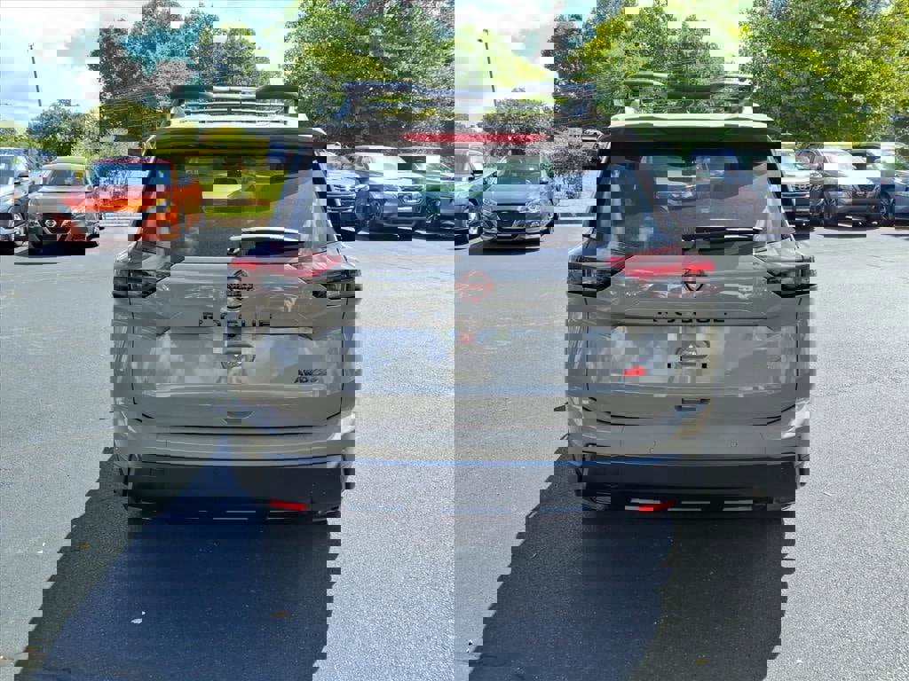 New 2026 Nissan Rogue SV image 4