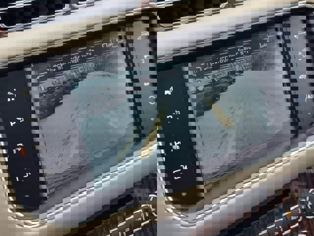 Used 2016 Land Rover Range Rover Supercharged image 28