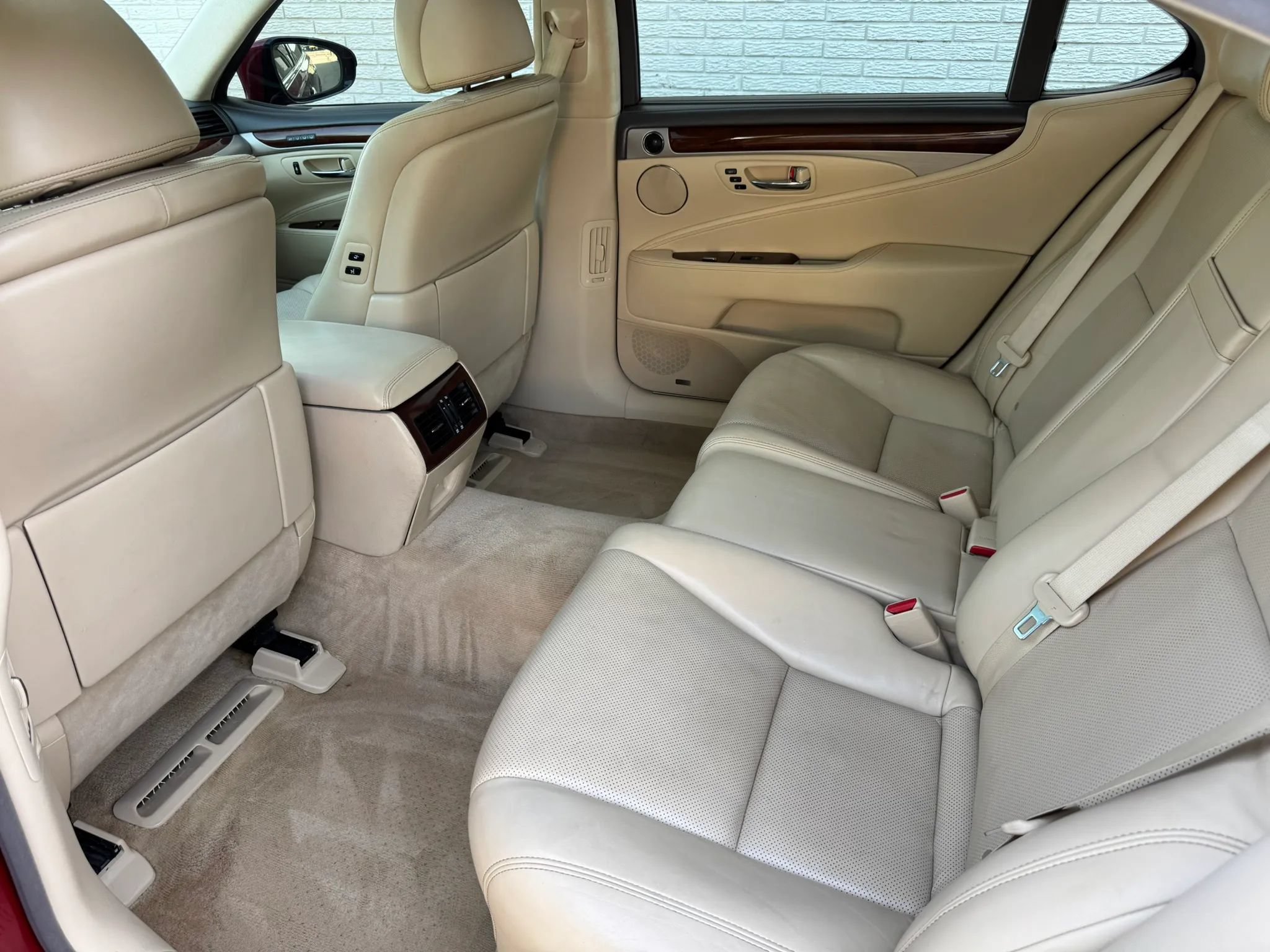 Used 2013 Lexus LS 460 L w/ Ultra Luxury Pkg AWD/4WD image 18