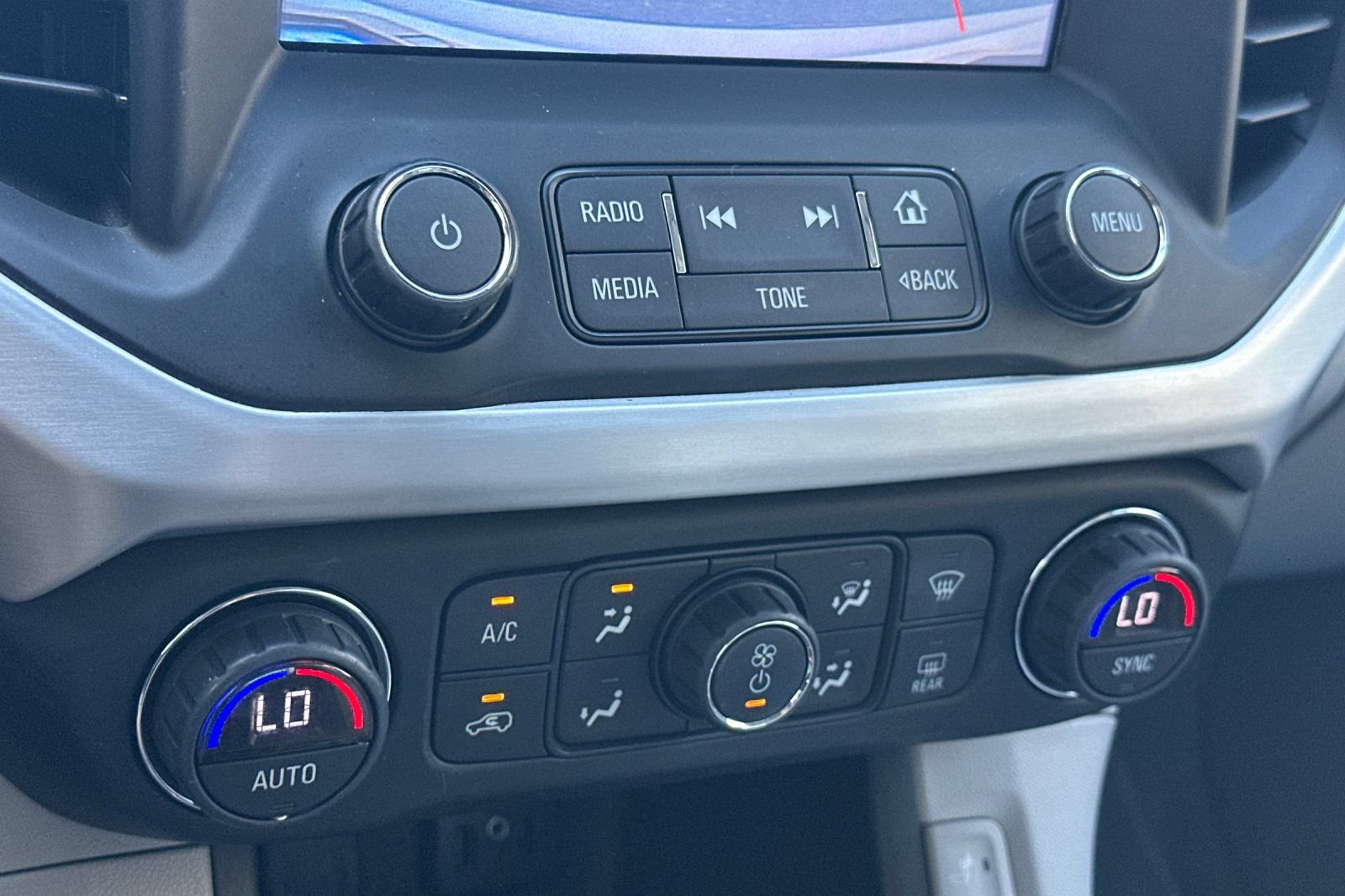 Used 2017 GMC Acadia SLE w/ Driver Alert Package I FWD image 21