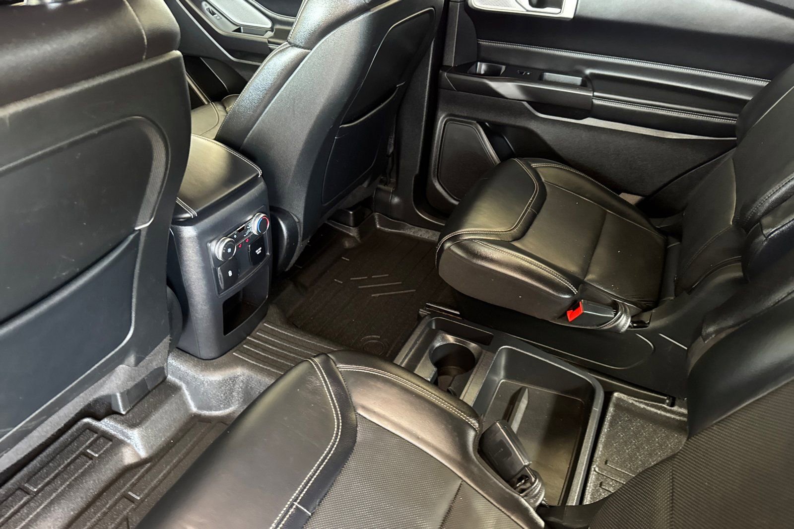 Used 2020 Ford Explorer ST w/ Premium Technology Package image 9