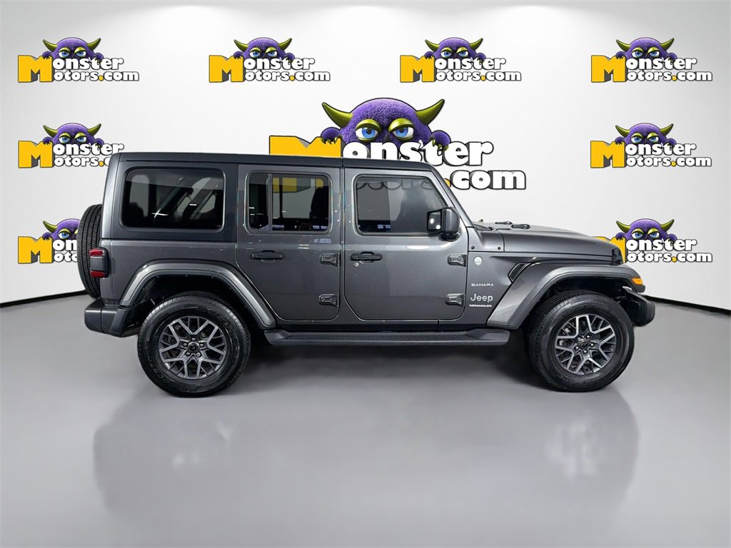 Used 2024 Jeep Wrangler Sahara image 4