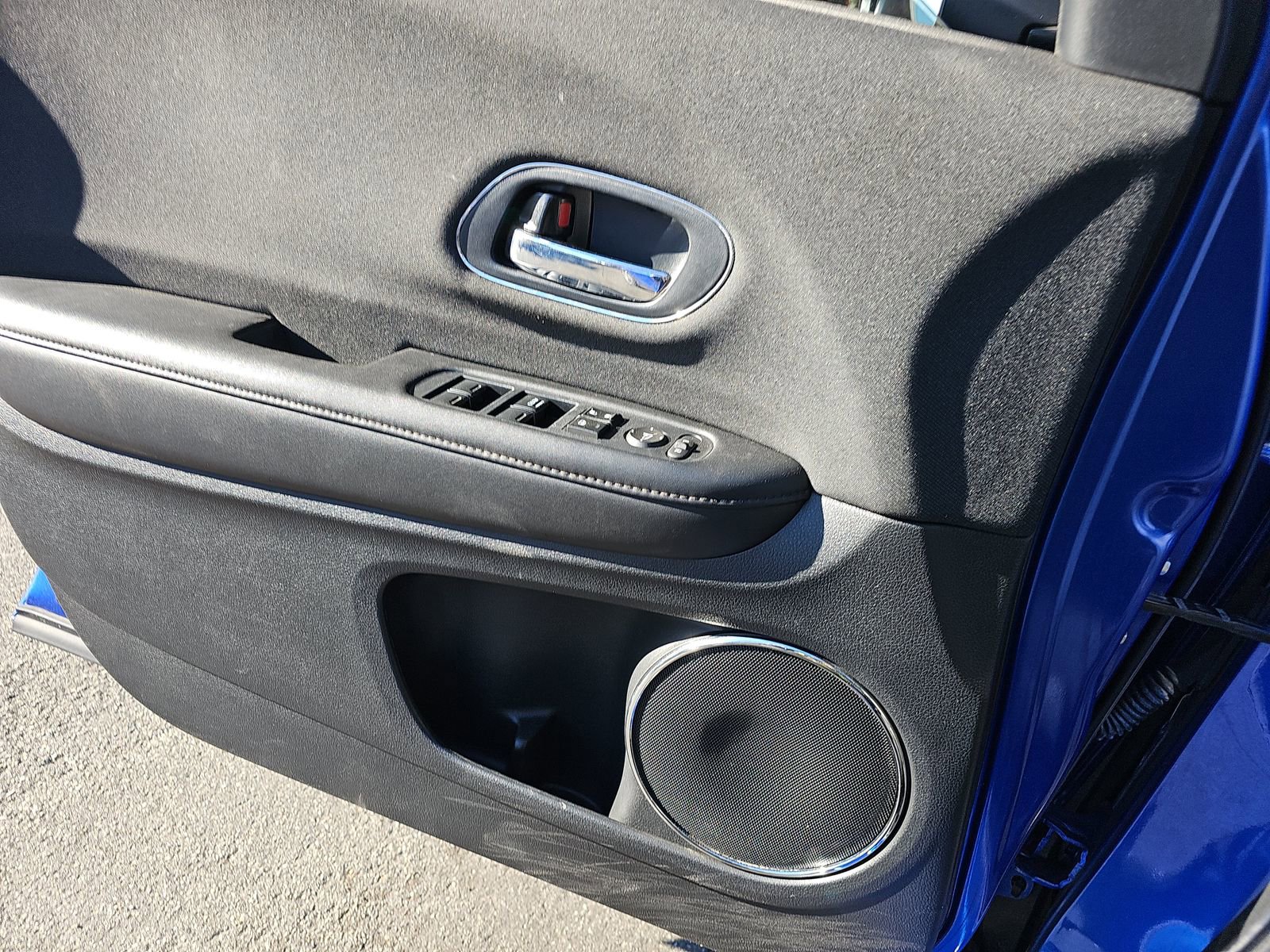 Used 2021 Honda HR-V EX image 9