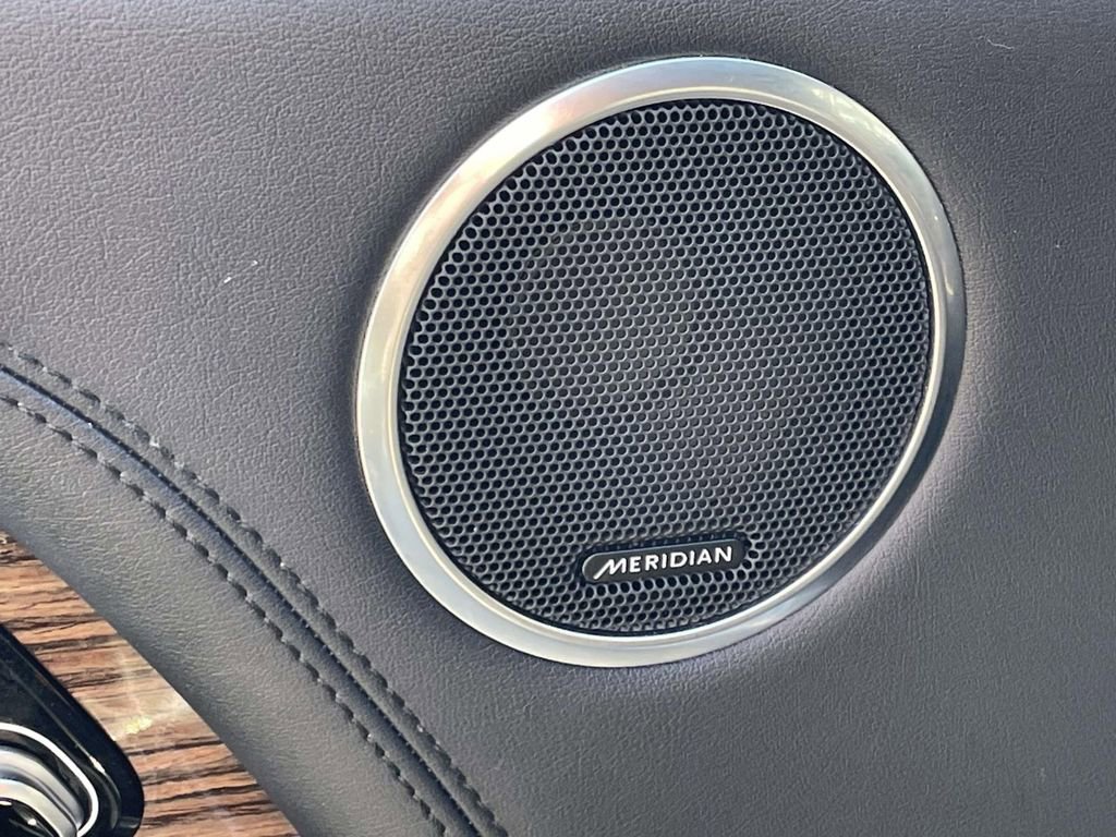 Used 2019 Land Rover Range Rover Long Wheelbase Supercharged image 18