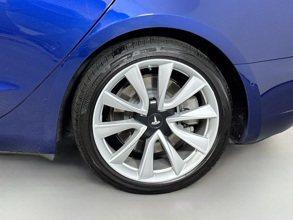 Used 2018 Tesla Model 3 Long Range RWD image 10