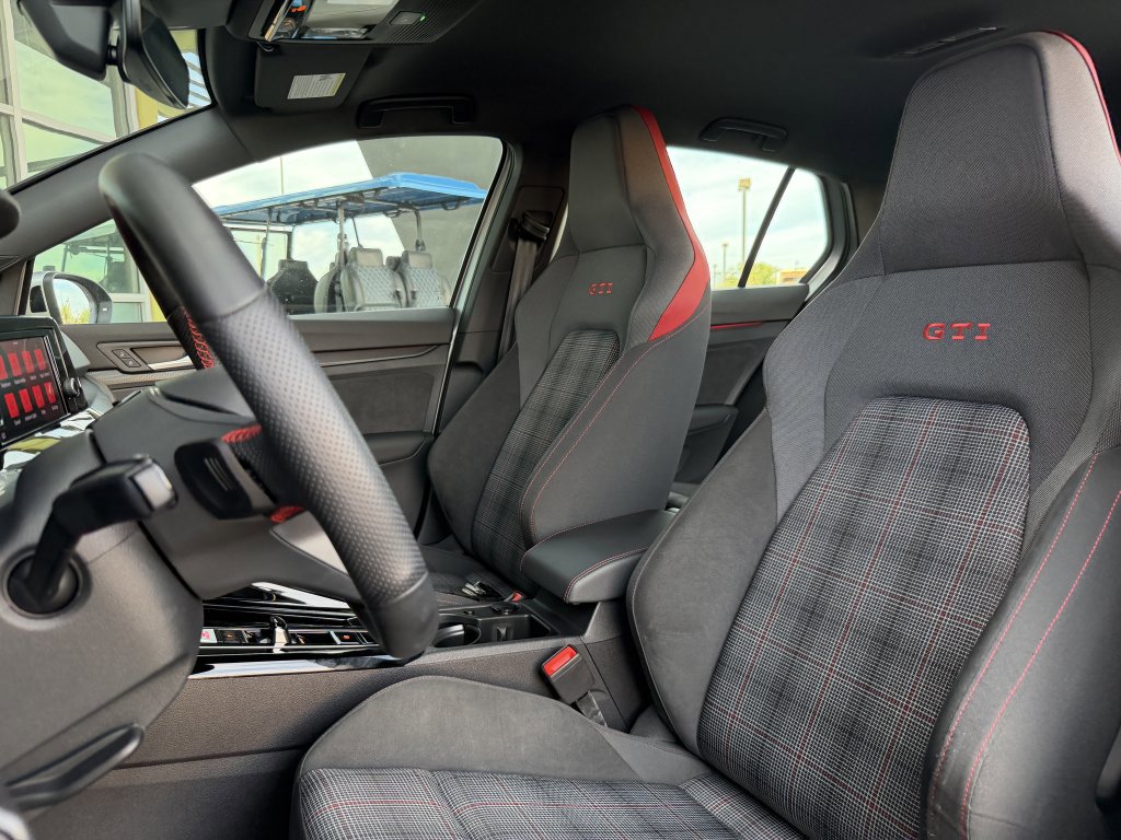 Used 2024 Volkswagen GTI S image 33