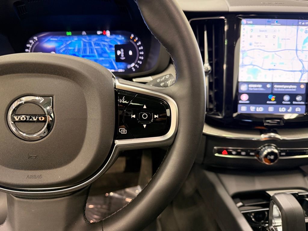 Used 2025 Volvo XC60 B5 Plus w/ Climate Package image 14