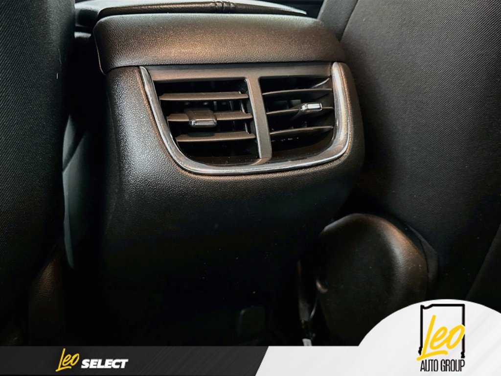 Used 2025 Chevrolet Malibu LT FWD image 26