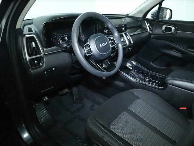 Used 2022 Kia Sorento LX AWD/4WD image 17
