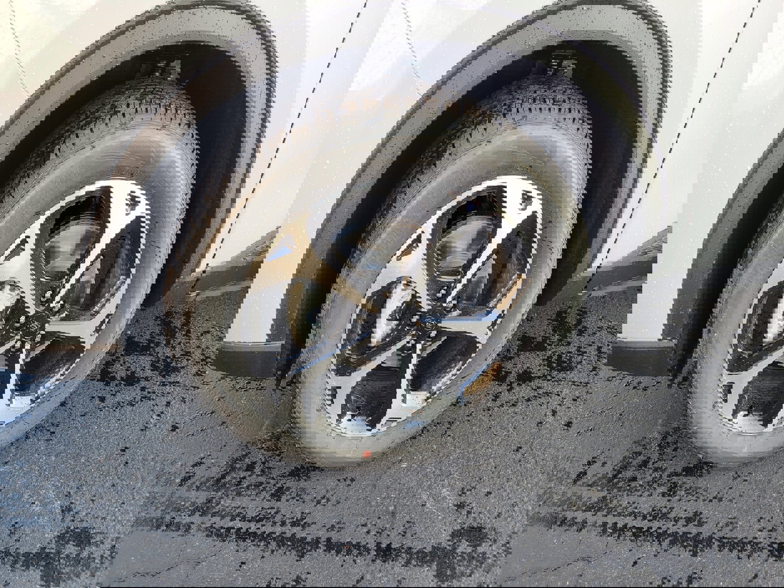 New 2025 Ford Escape ST-Line Elite w/ Tech Pack #2 image 2