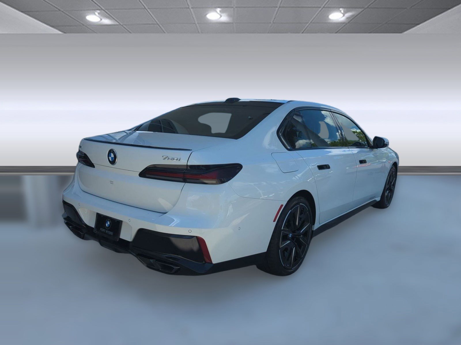 Used 2026 BMW 760i xDrive AWD/4WD image 9