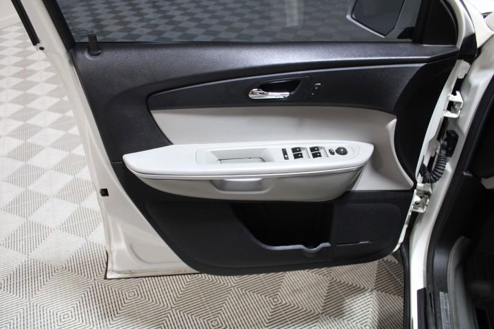 Used 2012 GMC Acadia SLT image 15