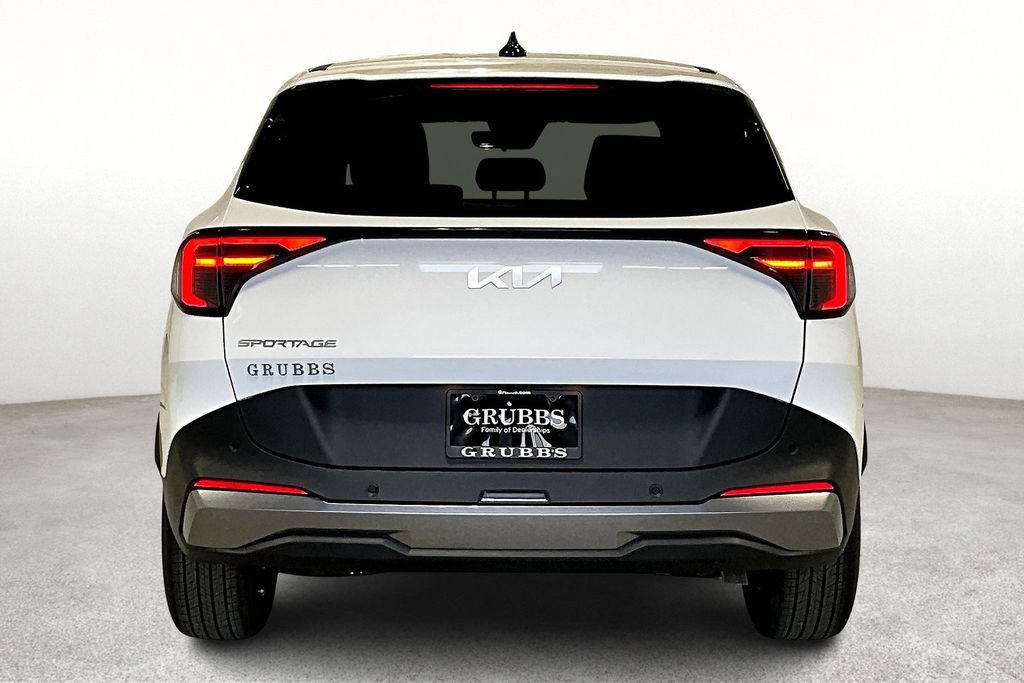 Used 2026 Kia Sportage EX FWD image 5